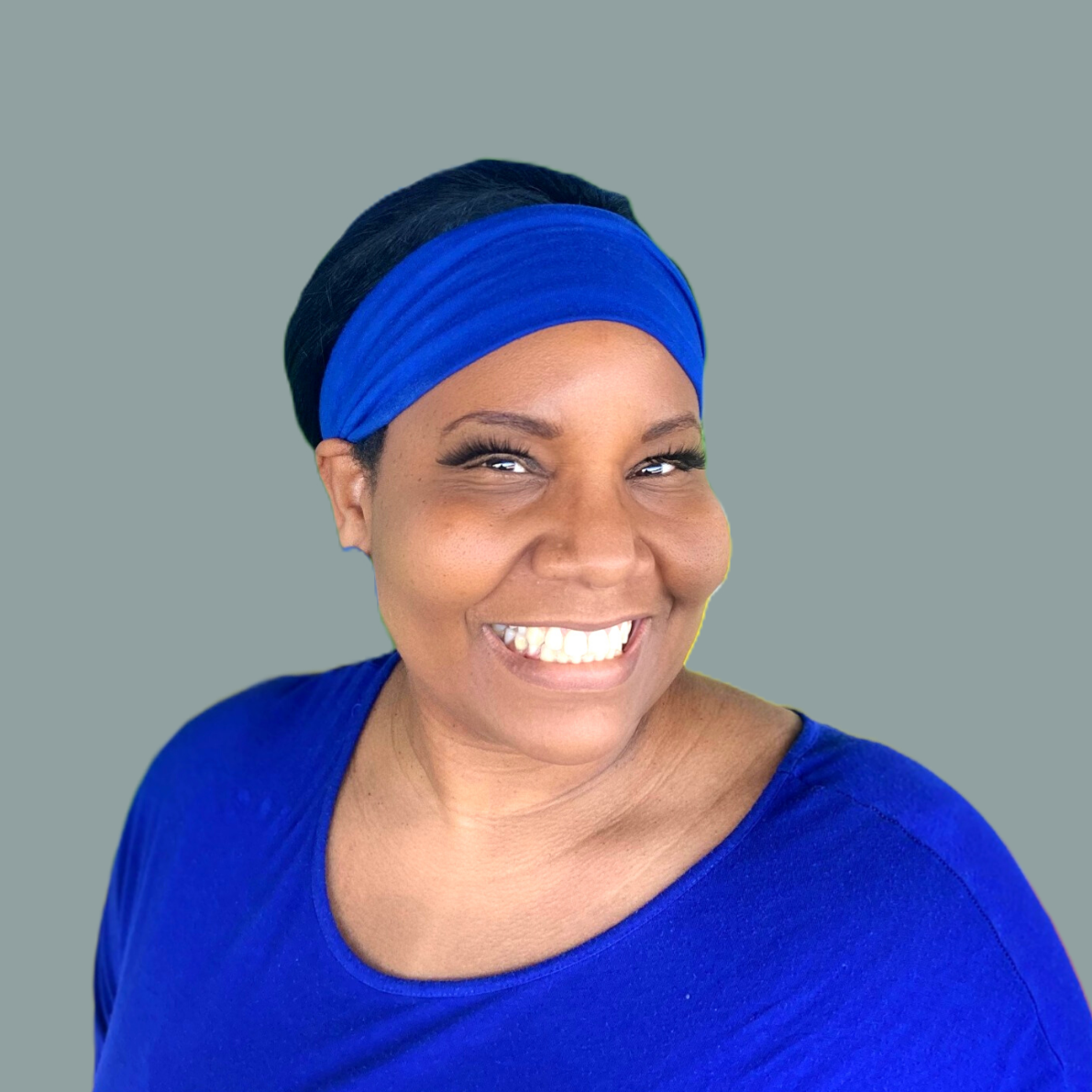 Eboni Headshot 1 (4)